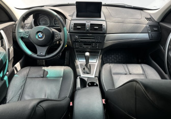 Подержанный автомобиль BMW X3 2010 года (11 фото)