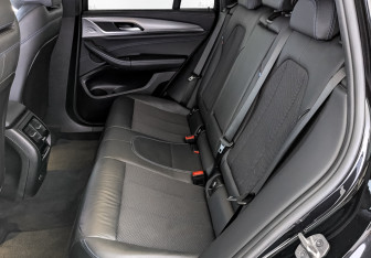 Подержанный автомобиль BMW X4 2020 года (12 фото)