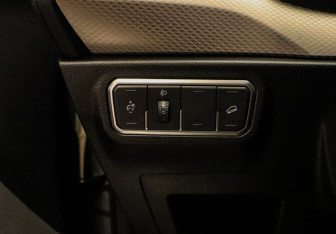 Подержанный автомобиль Haval F7 2022 года (19 фото)