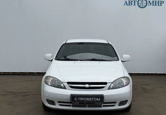 Подержанный автомобиль Chevrolet Lacetti Hatchback 2012 года (2 фото)