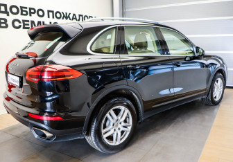 Подержанный автомобиль Porsche Cayenne 2015 года (4 фото)
