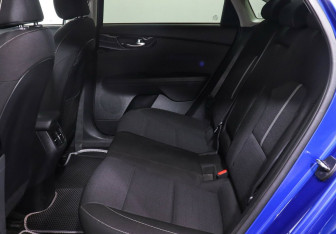 Подержанный автомобиль Kia Cerato Sedan 2020 года (14 фото)