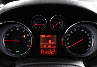 Подержанный автомобиль Opel Mokka 2014 года (11 фото)