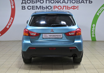 Подержанный автомобиль Mitsubishi ASX 2010 года (4 фото)