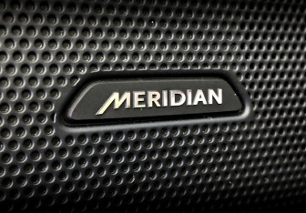 Подержанный автомобиль Land Rover Range Rover Velar 2019 года (27 фото)