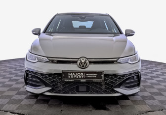 Подержанный автомобиль Volkswagen Golf Hatchback 2025 года (2 фото)