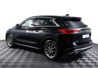 Подержанный автомобиль Infiniti QX50 2018 года (7 фото)