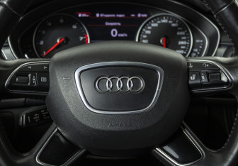 Подержанный автомобиль Audi A6 Sedan 2016 года (12 фото)