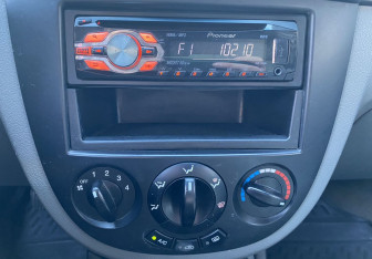 Подержанный автомобиль Chevrolet Lacetti Hatchback 2012 года (13 фото)