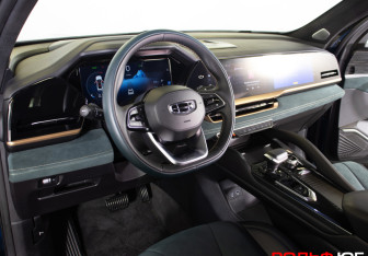 Подержанный автомобиль Geely Monjaro 2023 года (12 фото)