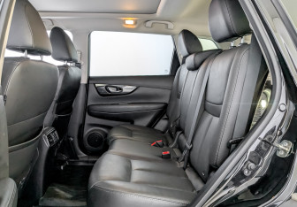 Подержанный автомобиль Nissan X-Trail 2021 года (12 фото)