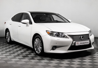 Подержанный автомобиль Lexus ES 2015 года (4 фото)