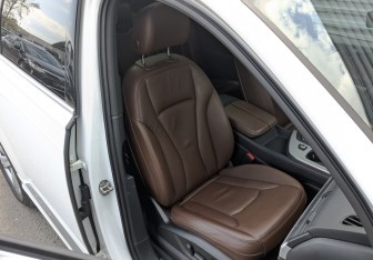 Подержанный автомобиль Audi Q7 2017 года (24 фото)