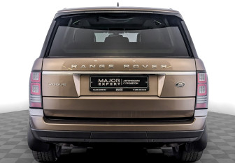 Подержанный автомобиль Land Rover Range Rover 2015 года (6 фото)