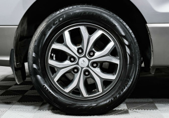 Подержанный автомобиль Hyundai Grand Starex 2016 года (5 фото)