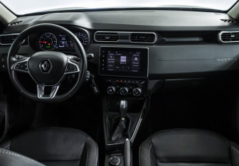 Подержанный автомобиль Renault Duster 2021 года (12 фото)