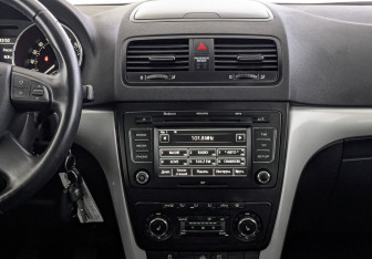 Подержанный автомобиль Skoda Yeti 2012 года (17 фото)