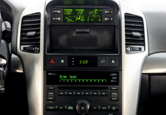 Подержанный автомобиль Chevrolet Captiva 2011 года (15 фото)