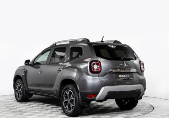 Подержанный автомобиль Renault Duster 2021 года (5 фото)