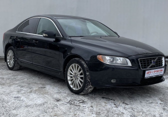 Подержанный автомобиль Volvo S80 2007 года (3 фото)