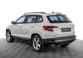 Подержанный автомобиль Skoda Karoq 2020 года (7 фото)