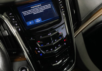 Подержанный автомобиль Cadillac Escalade Suv 2019 года (19 фото)