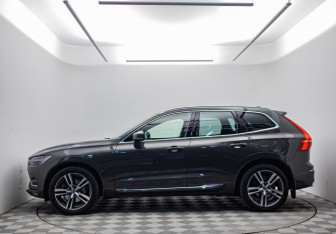 Подержанный автомобиль Volvo XC60 2018 года (8 фото)