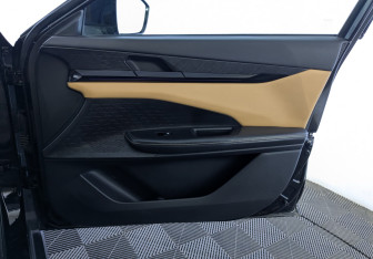 Подержанный автомобиль Changan UNI-V 2022 года (28 фото)