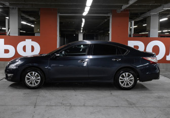 Подержанный автомобиль Nissan Teana 2014 года (8 фото)