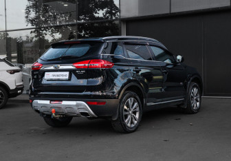 Подержанный автомобиль Geely Atlas 2018 года (4 фото)