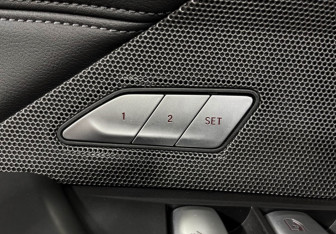 Подержанный автомобиль BMW M4 Convertible 2024 года (21 фото)