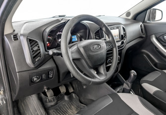 Подержанный автомобиль LADA (ВАЗ) XRAY 2016 года (16 фото)