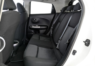 Подержанный автомобиль Nissan Juke 2014 года (18 фото)