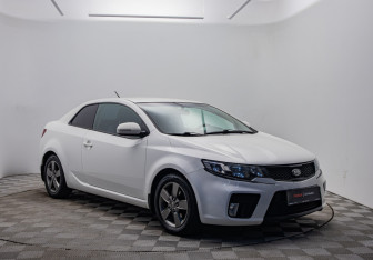 Подержанный автомобиль Kia Cerato Coupe 2012 года (3 фото)