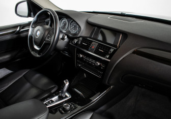 Подержанный автомобиль BMW X3 2014 года (10 фото)