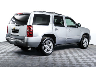 Подержанный автомобиль Chevrolet Tahoe 2012 года (4 фото)