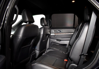 Подержанный автомобиль Ford Explorer 2019 года (12 фото)