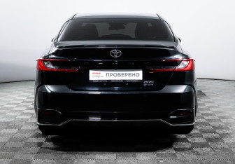 Подержанный автомобиль Toyota Camry Sedan 2024 года (6 фото)