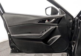 Подержанный автомобиль Mazda 3 Sedan 2014 года (19 фото)