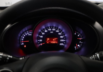 Подержанный автомобиль Kia Soul 2016 года (10 фото)