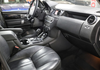 Подержанный автомобиль Land Rover Discovery 2009 года (11 фото)