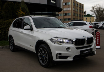 Подержанный автомобиль BMW X5 2014 года (2 фото)