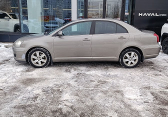 Подержанный автомобиль Toyota Avensis Sedan 2007 года (8 фото)