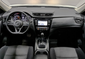 Подержанный автомобиль Nissan X-Trail 2019 года (14 фото)