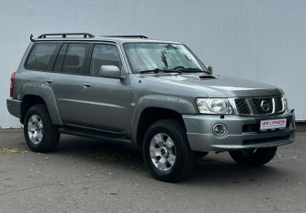 Подержанный автомобиль Nissan Patrol 2008 года (3 фото)