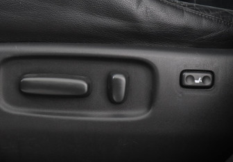 Подержанный автомобиль Toyota RAV4 2008 года (14 фото)