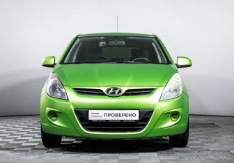 Подержанный автомобиль Hyundai i20 2009 года (2 фото)