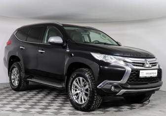 Подержанный автомобиль Mitsubishi Pajero Sport 2018 года (3 фото)