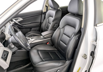 Подержанный автомобиль Geely Atlas 2019 года (21 фото)