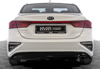 Подержанный автомобиль Kia Cerato Sedan 2019 года (6 фото)